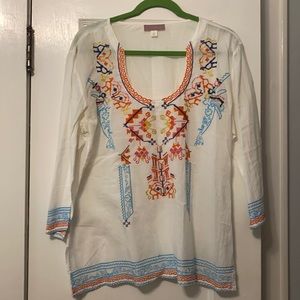 White cotton top with bracelet length sleeves